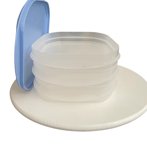 Vintage Tupperware Stackable Fridge Deli Keeper Meat Cheese Sheer Blue - Picture 2 of 3